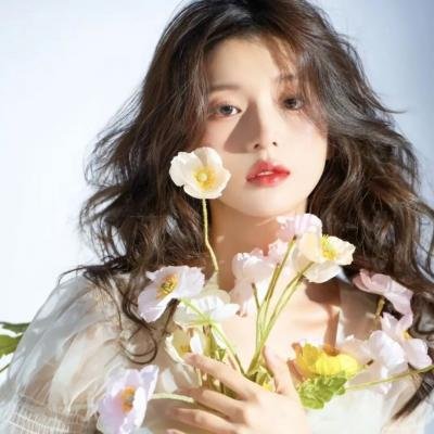 穿书后我靠手镯攻略前任